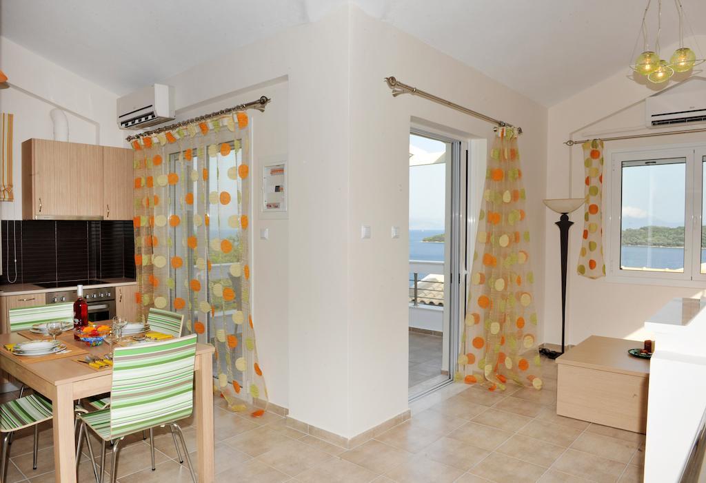 Lemon Tree Villa Нидри Стая снимка